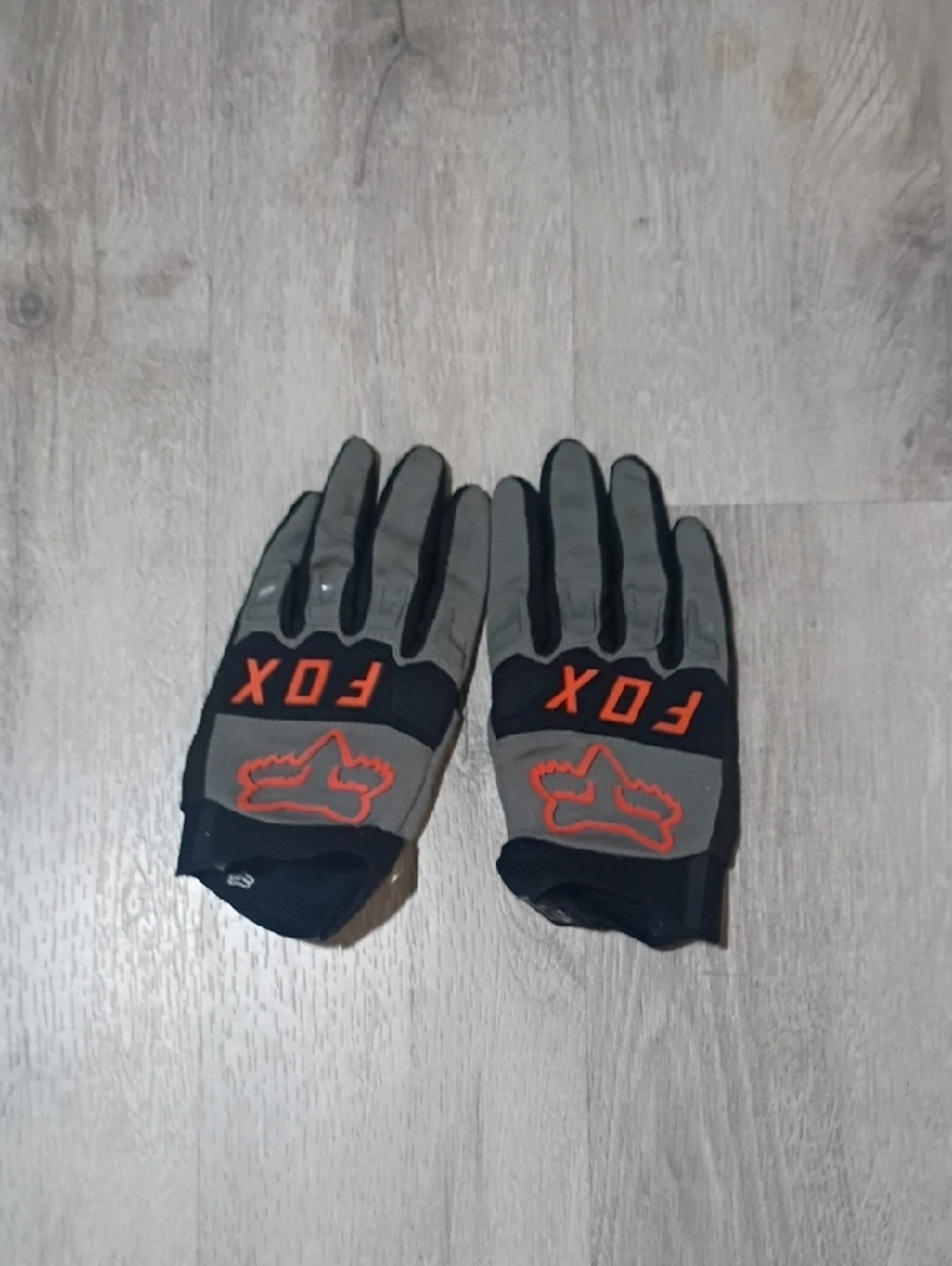 Fox Men's Gray and Orange Riding Gloves
